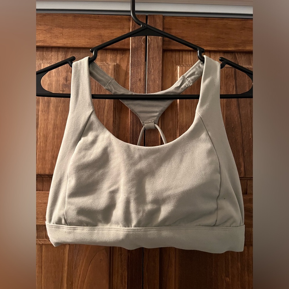 Women’s sports bra